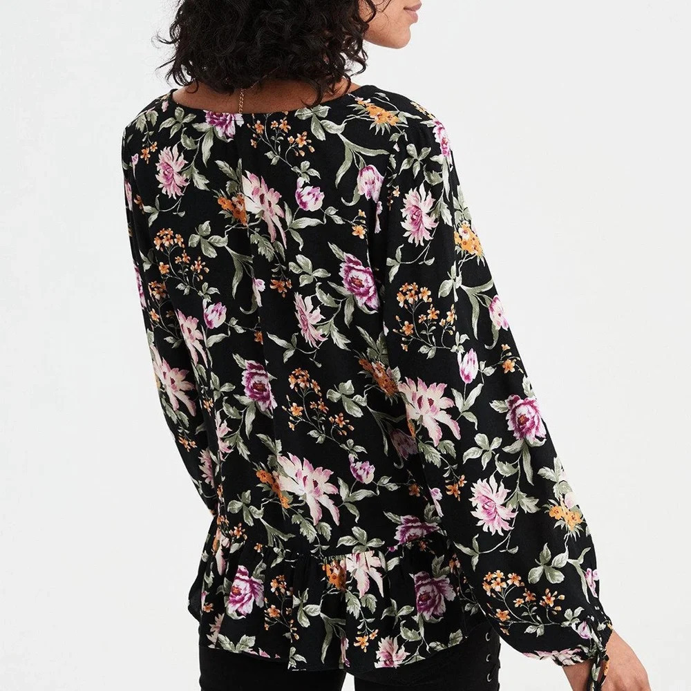 American Eagle Tie Front Floral Print Top Black Multi Ruffle Hem Peplum Medium